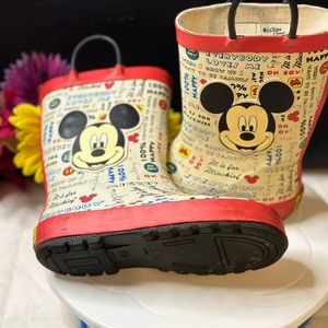 Used Disney Mickey Mouse “Oh Boy Mickey” Gray Western Chief Rubber Boots 11/12